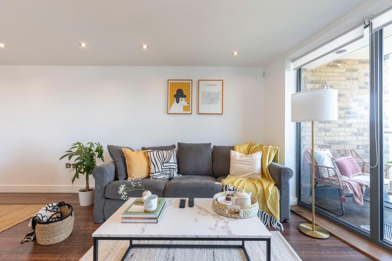 Modern Luxe Apt Just 10 Mins From Tower Bridge! Easy Access To Tube And Bus London Exterior photo
