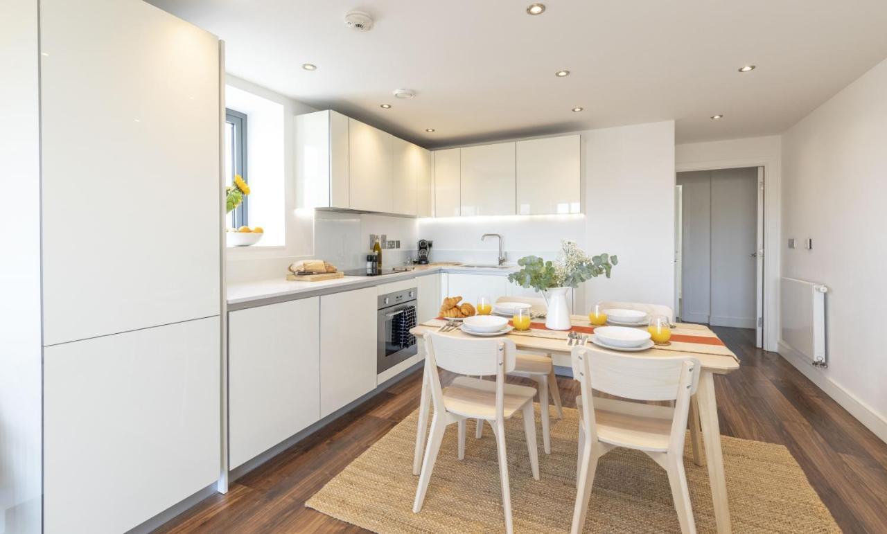 Modern Luxe Apt Just 10 Mins From Tower Bridge! Easy Access To Tube And Bus London Exterior photo
